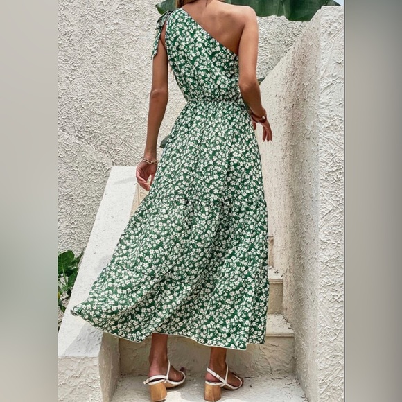 One shoulder green floral maxi dress NWOT - Picture 3 of 4